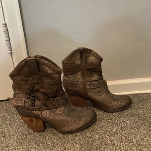 Sparkly brown boots